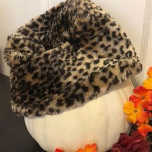 Faux fur bucket hat